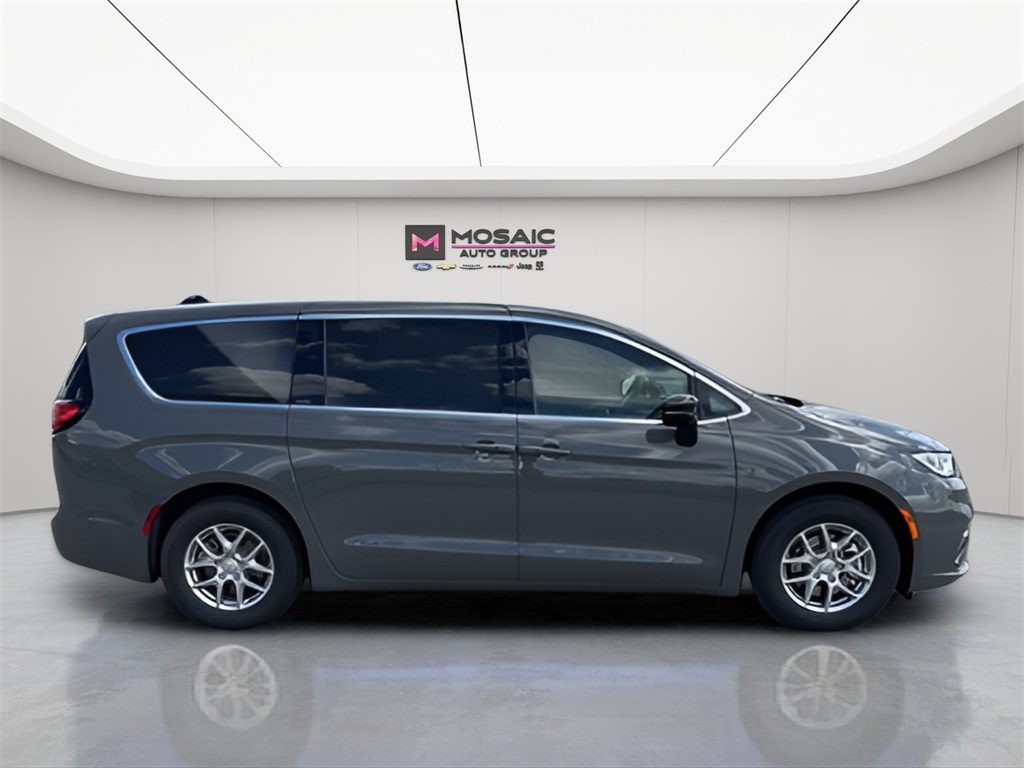 2025 Chrysler Pacifica