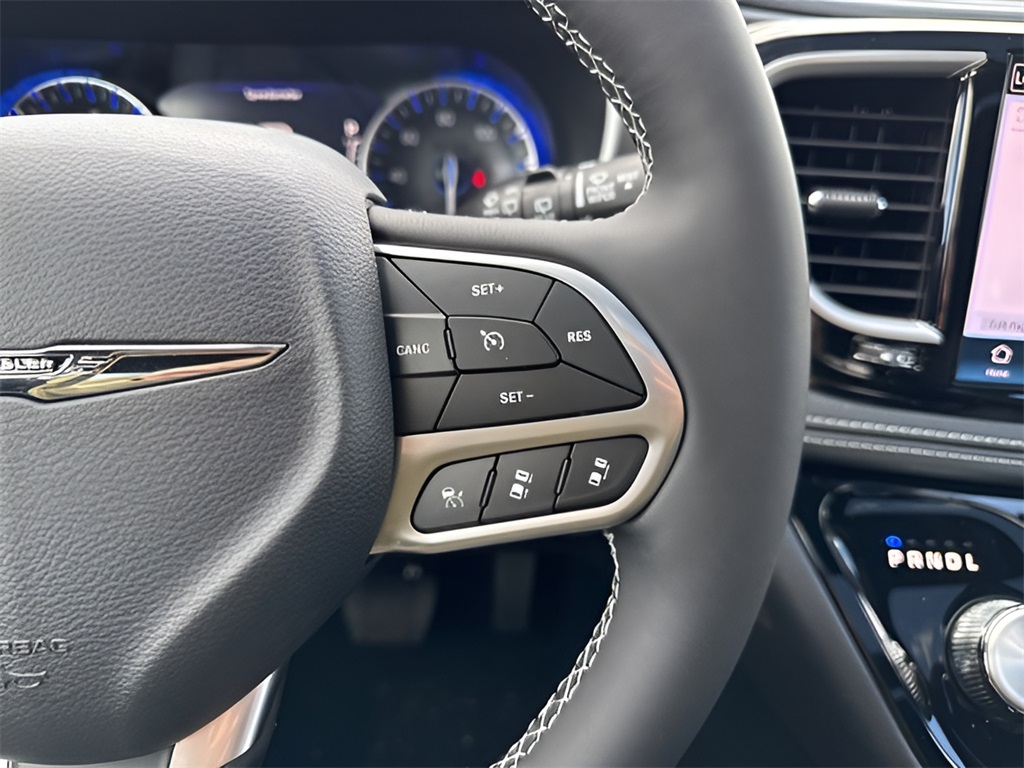 2025 Chrysler Pacifica