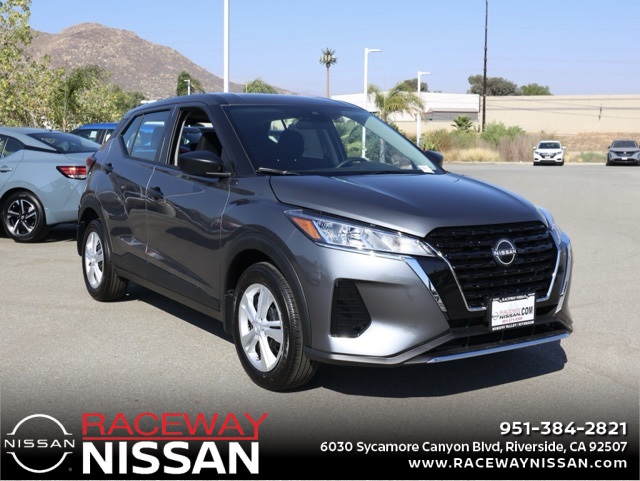 2025 Nissan Kicks Play S FWD