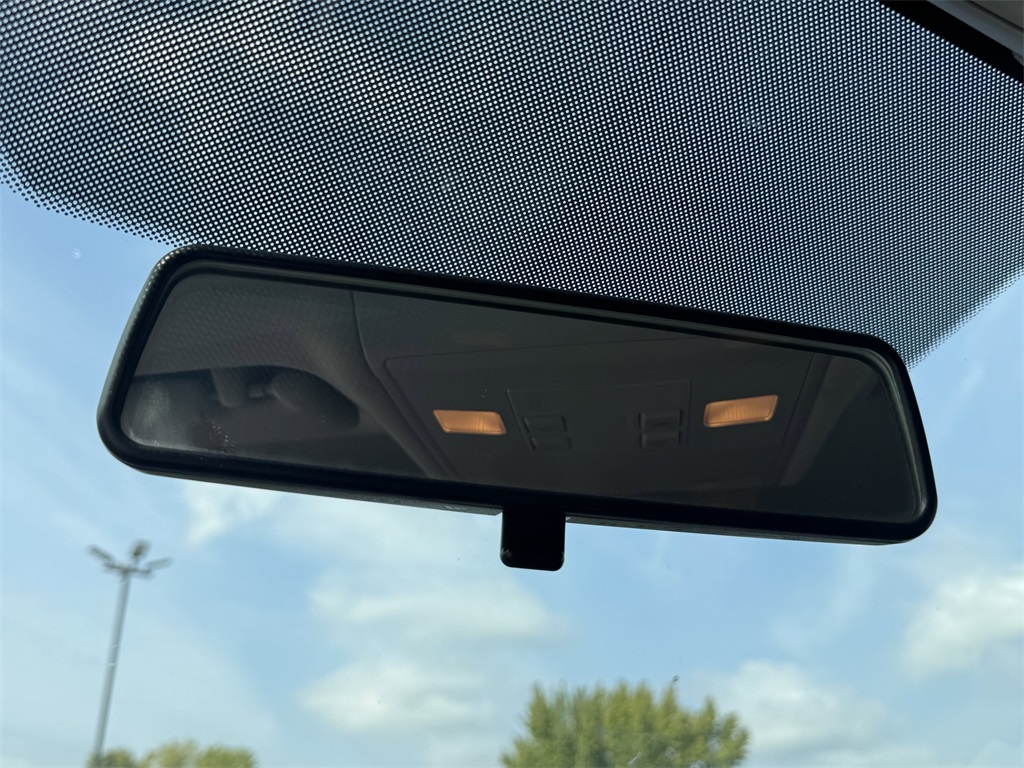 2022 Volkswagen Taos 1.5T SE Black at Community Honda