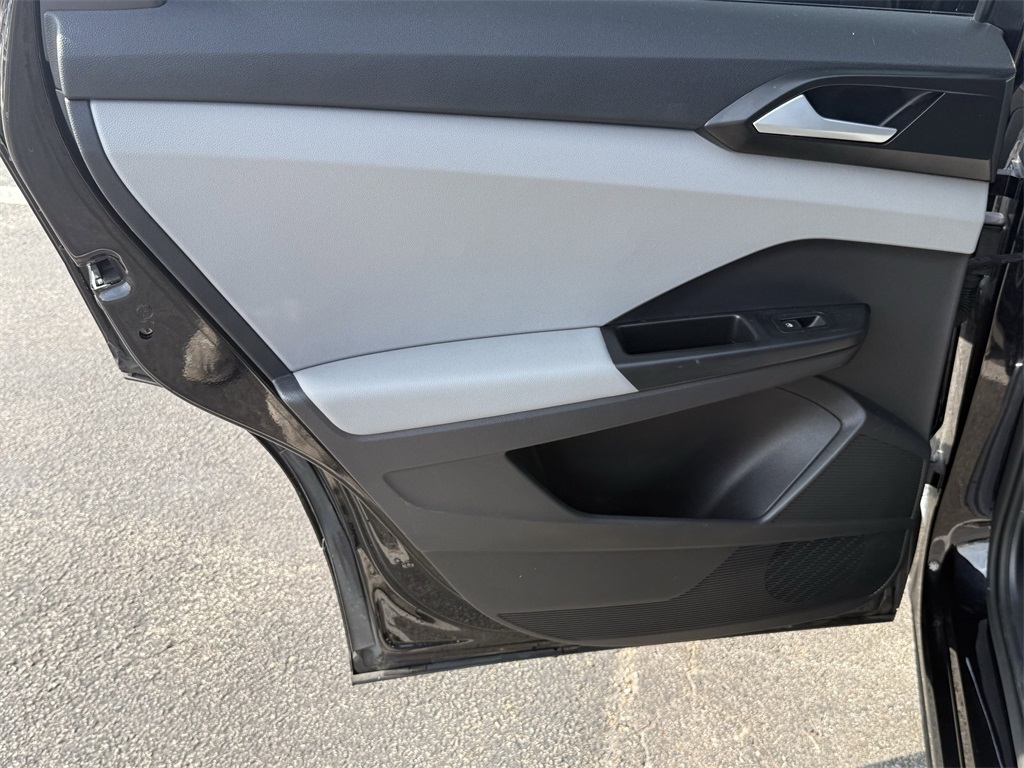 2022 Volkswagen Taos 1.5T SE Black at Community Honda