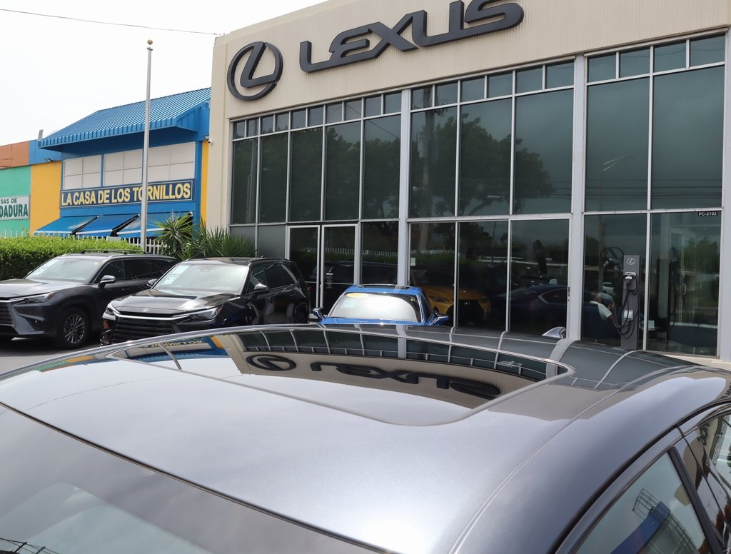 Thumbnail: 2025 Lexus IS - 13
