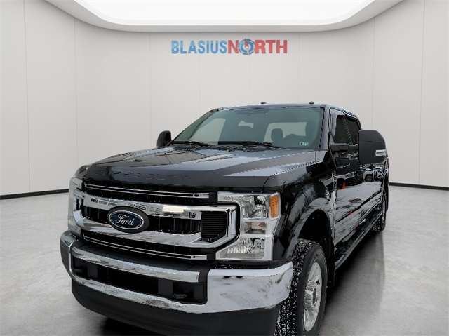 2022 Ford F-350 Super Duty XLT Crew Cab 4WD