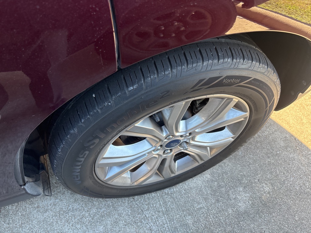 2020 Ford Edge Titanium Red at Community Honda