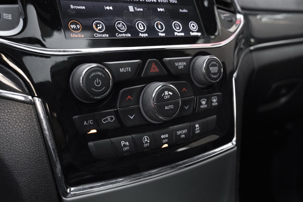 2020 Jeep Grand Cherokee Overland - Photo 26
