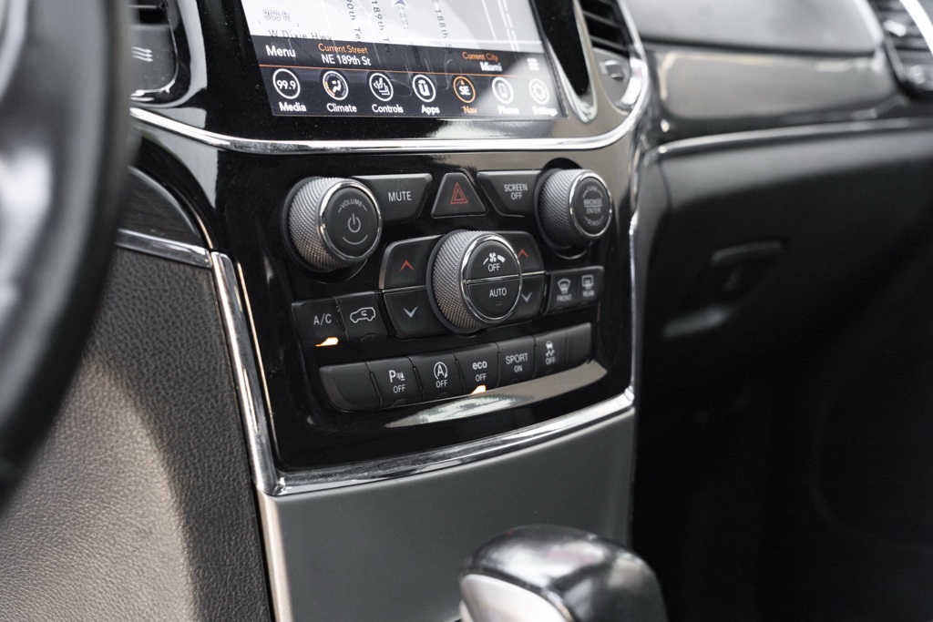 2020 Jeep Grand Cherokee Overland - Photo 27
