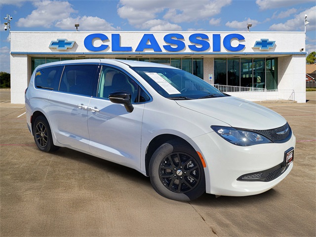 2024 Chrysler Voyager LX White at Mac Haik CDJR North Houston