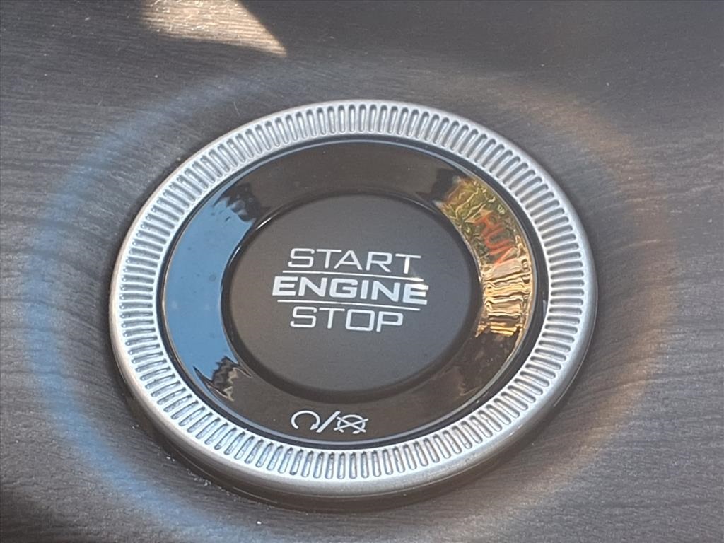 2022 Jeep Grand Cherokee L Limited Red at River Oaks CDJR