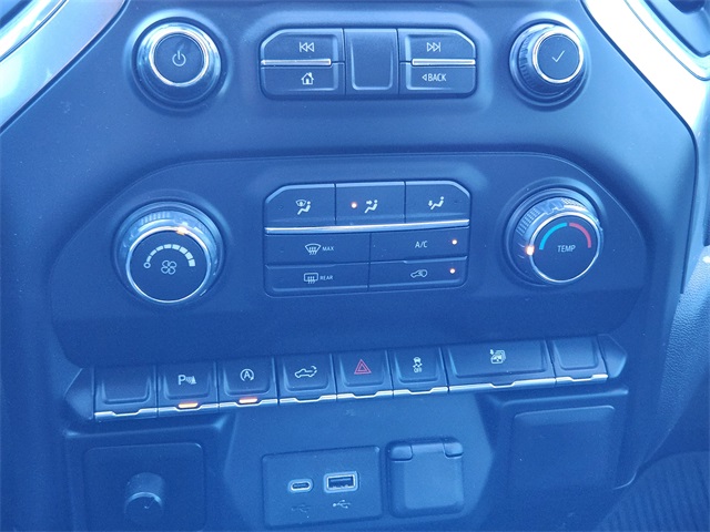 2020 Chevrolet Silverado 1500 RST photo 27