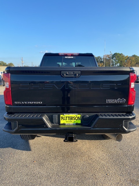 2023 Chevrolet Silverado 2500HD High Country photo 2