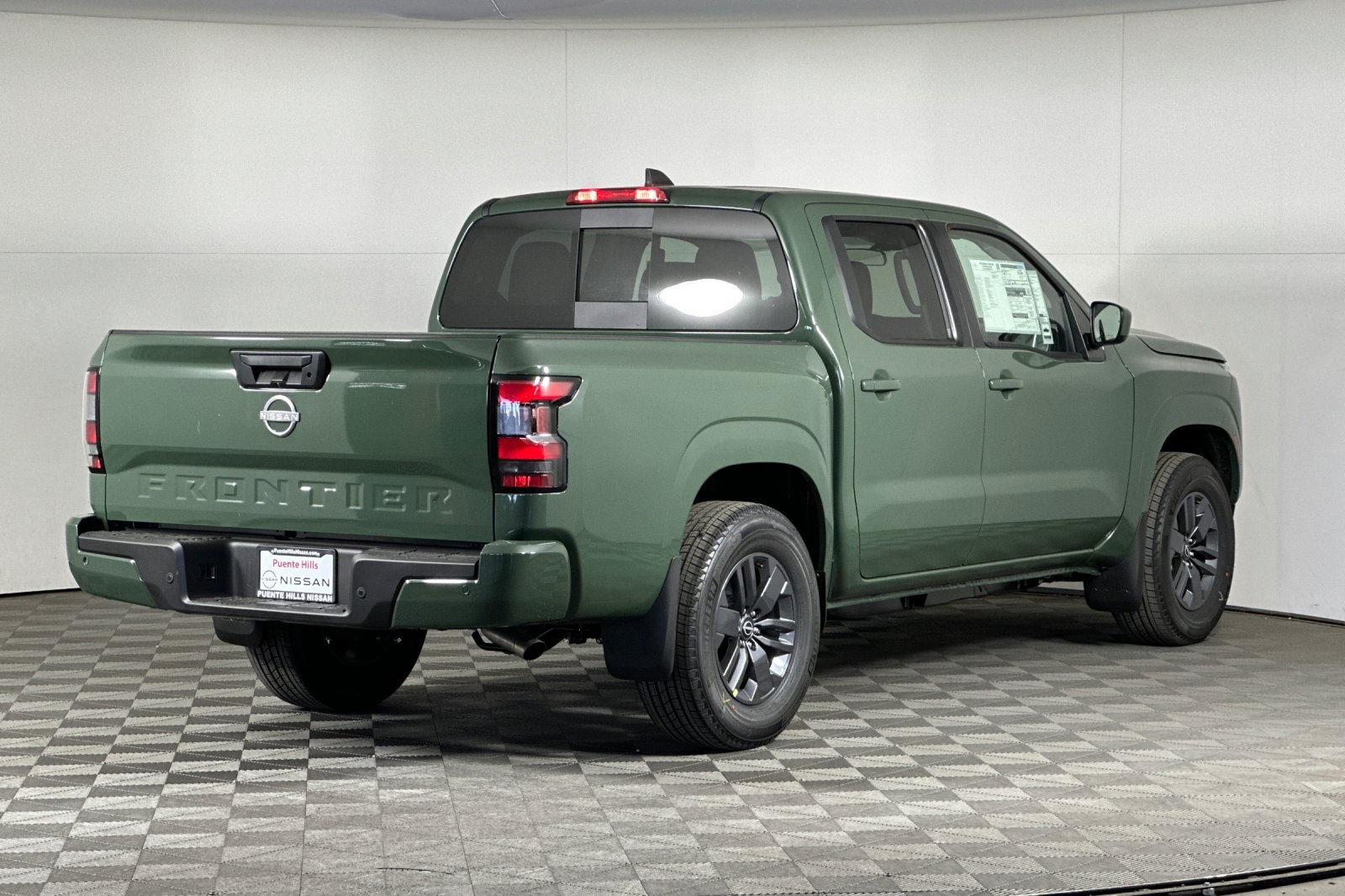 2025 Nissan Frontier SV photo 3