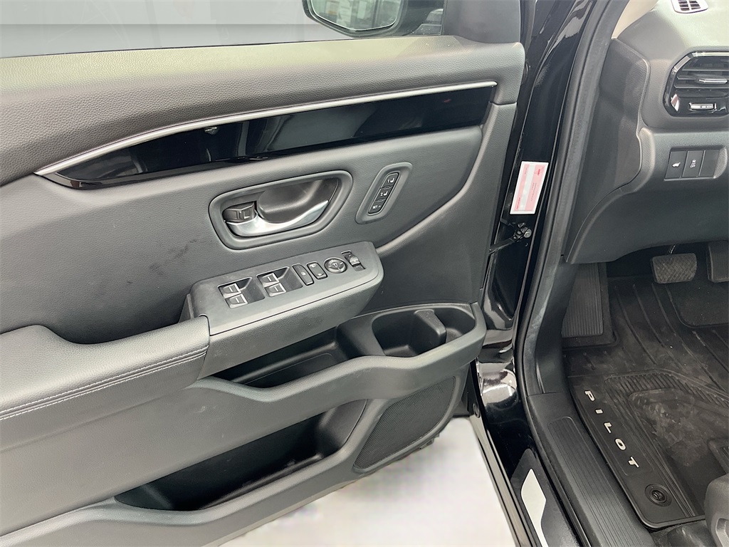 2025 Honda Pilot EX-L Black at AutoSavvy Houston Southwest