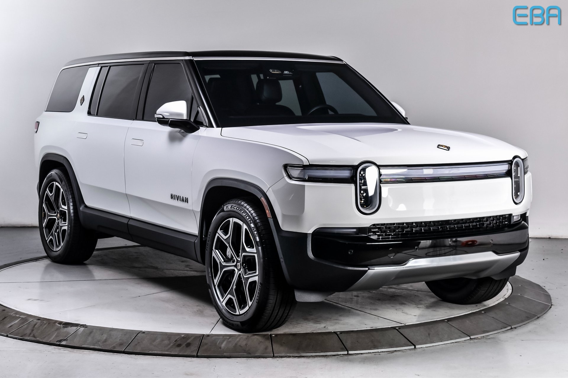 2025 Rivian R1S Adventure Dual Motor AWD