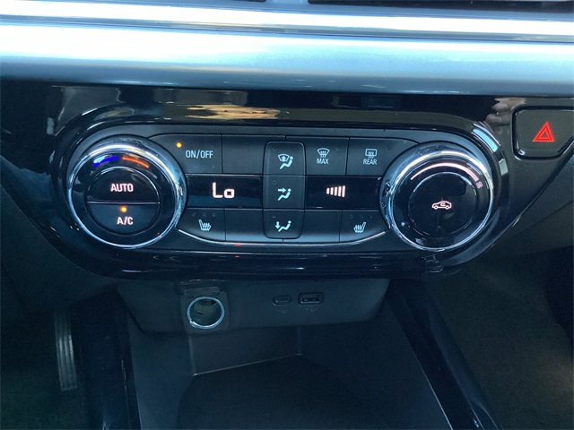 Used Car 2024 Chevrolet Trax  Lt For Sale Under $25,000 In San Antonio, Texas