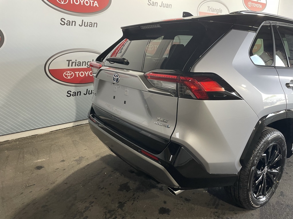 Thumbnail: 2025 Toyota RAV4 - 21