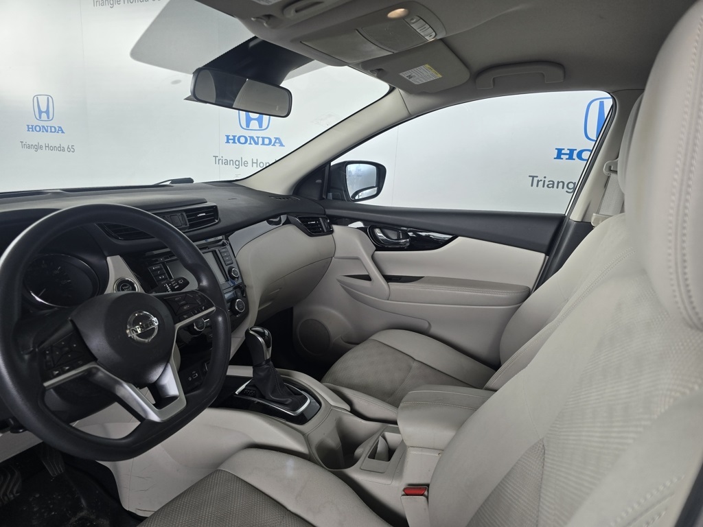 Thumbnail: 2020 Nissan Rogue Sport - 11