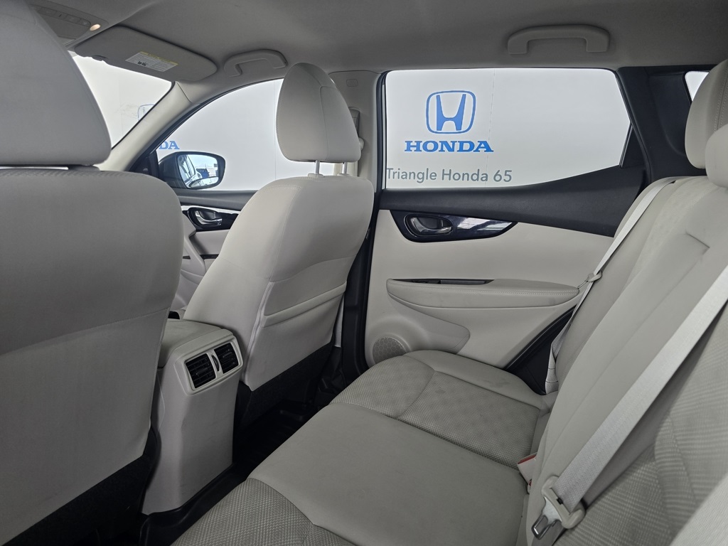 Thumbnail: 2020 Nissan Rogue Sport - 15