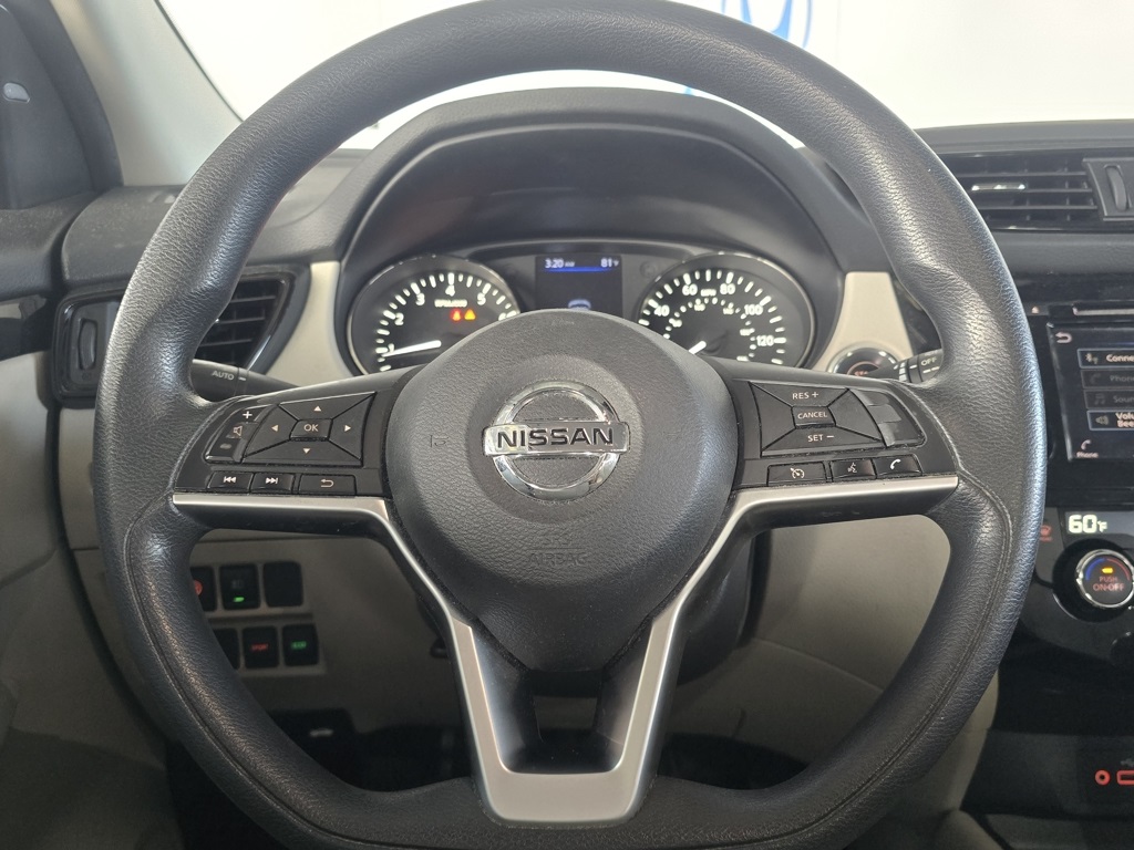 Thumbnail: 2020 Nissan Rogue Sport - 24