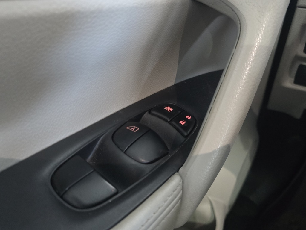 Thumbnail: 2020 Nissan Rogue Sport - 25