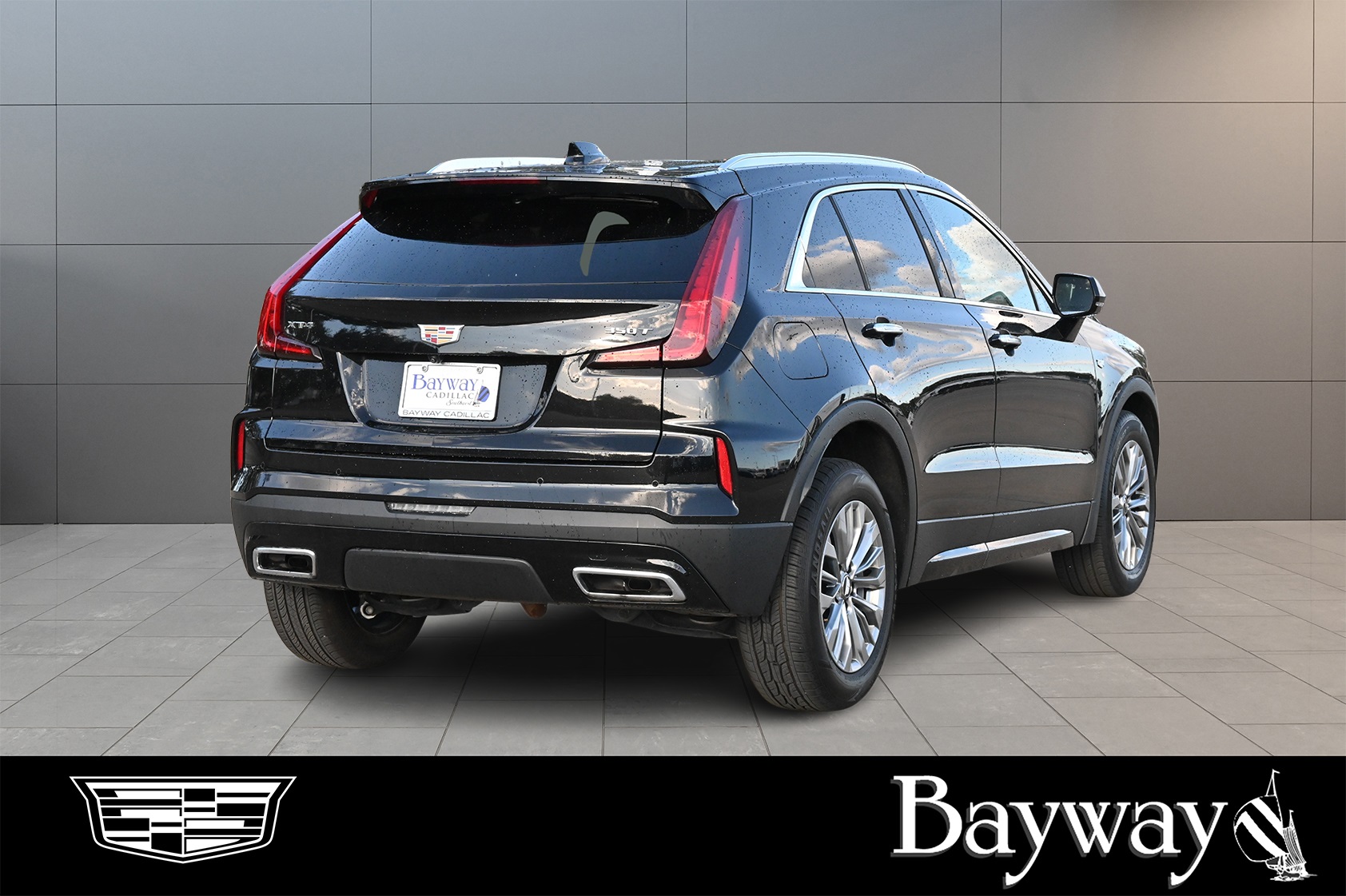 2024 Cadillac XT4 Premium Luxury - 4