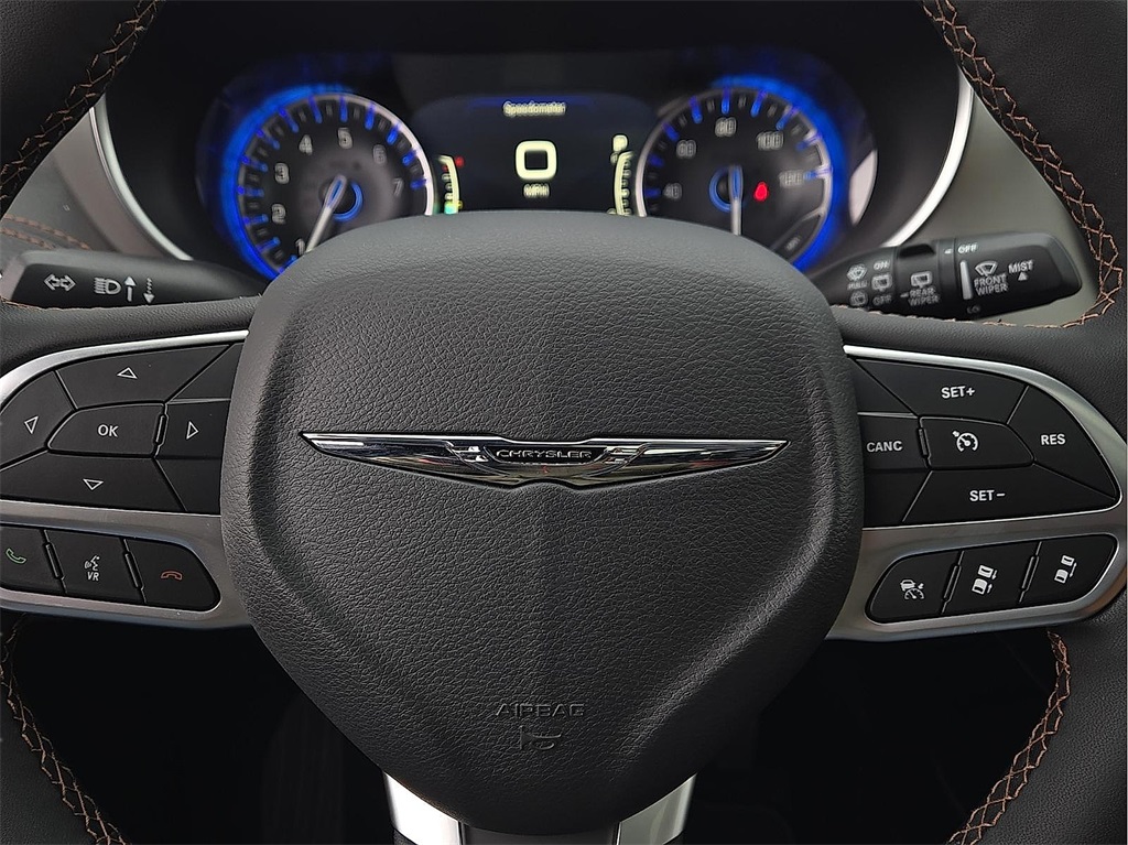 New 2026 Chrysler Pacifica For Sale in Farmington, AR