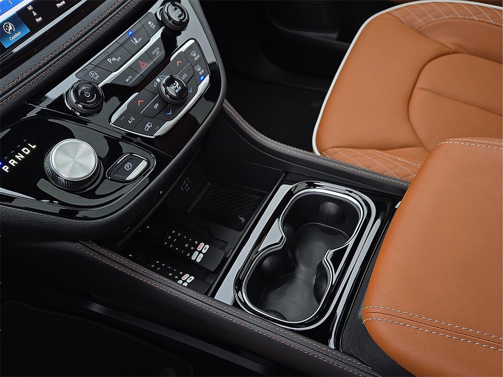 New 2026 Chrysler Pacifica For Sale in Farmington, AR