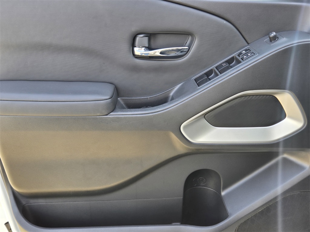 2022 Nissan Frontier SV White at Durrett Motor Company