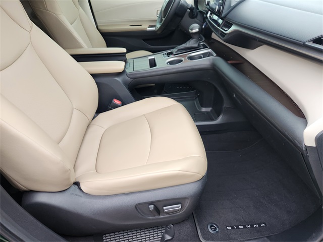 2022 Toyota Sienna XLE  at Don McGill Toyota