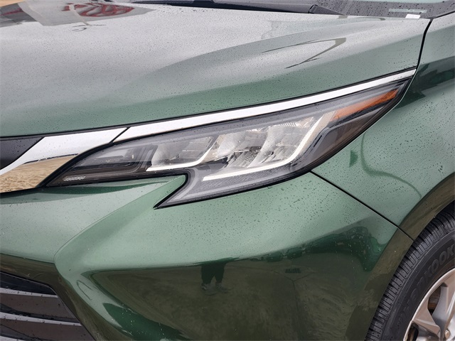 2022 Toyota Sienna XLE  at Don McGill Toyota