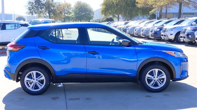 2025 Nissan Kicks Play