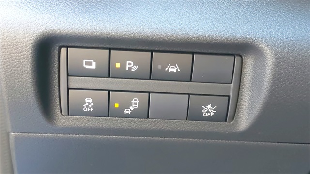 2025 Nissan Kicks Play