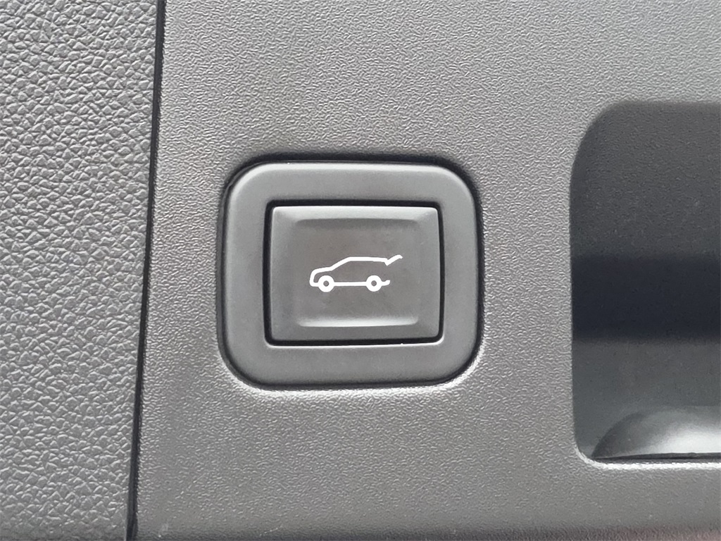 2021 Cadillac XT4 Premium Luxury Black at Tom Peacock Cadillac