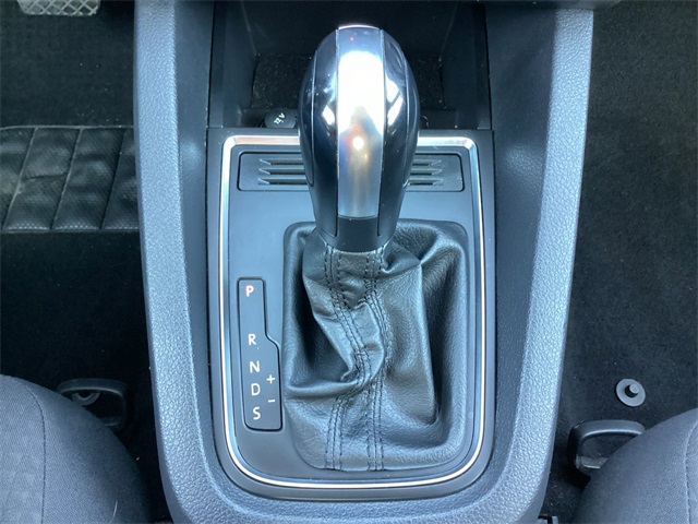 Used Car 2016 Volkswagen Jetta  1.4t S For Sale Under $15,000 In San Antonio, Texas