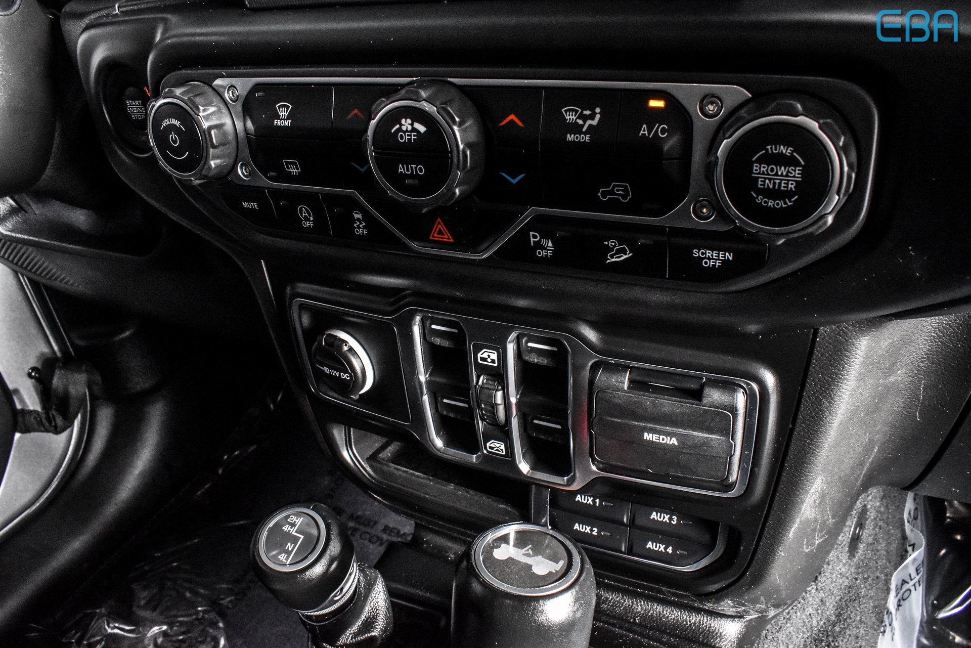 2021 Jeep Wrangler Unlimited Sahara Altitude photo 23