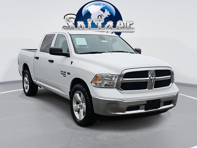 2022 RAM 1500 Classic SLT Crew Cab 4WD