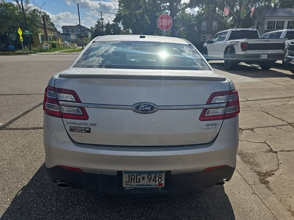 2016 Ford Taurus