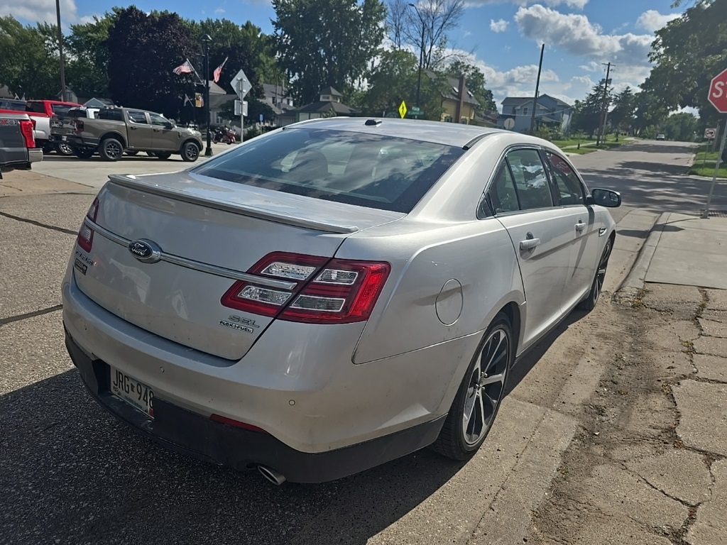 2016 Ford Taurus