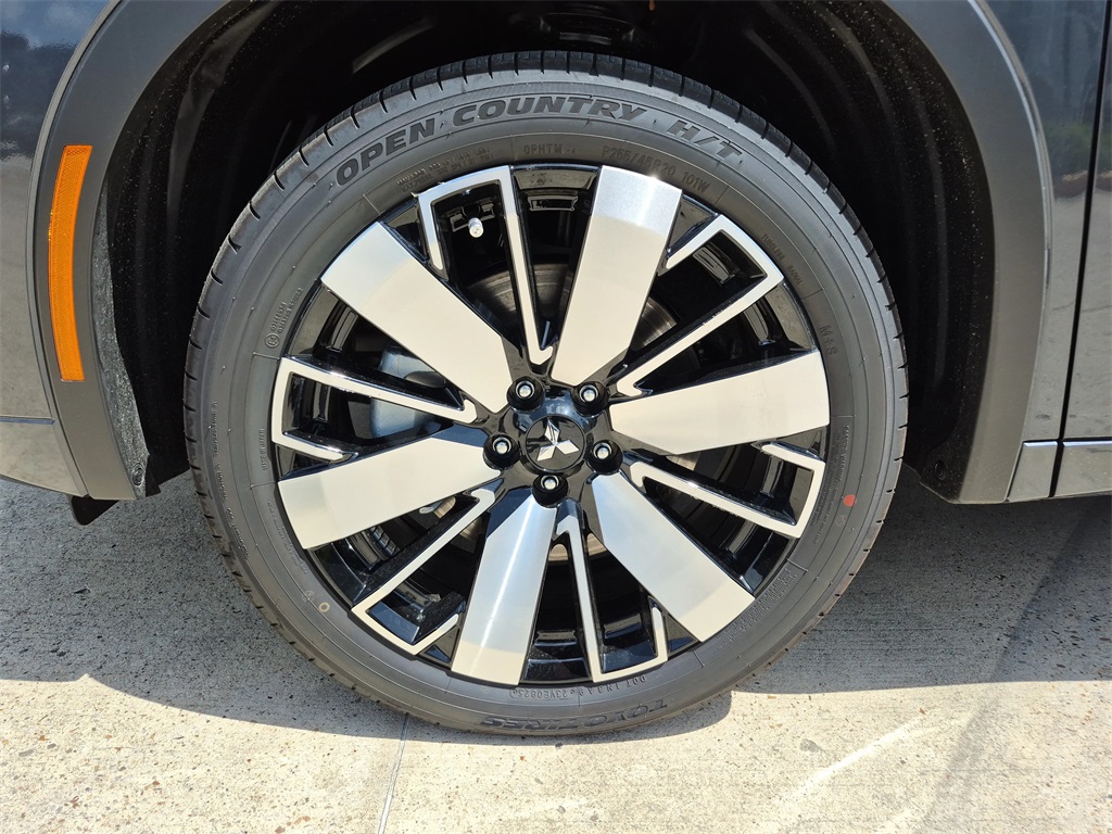 2025 Mitsubishi Outlander SEL Gray at Mac Haik CDJR North Houston