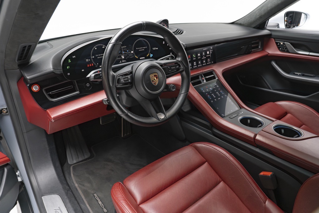 2020 Porsche Taycan - Thumbnail 9