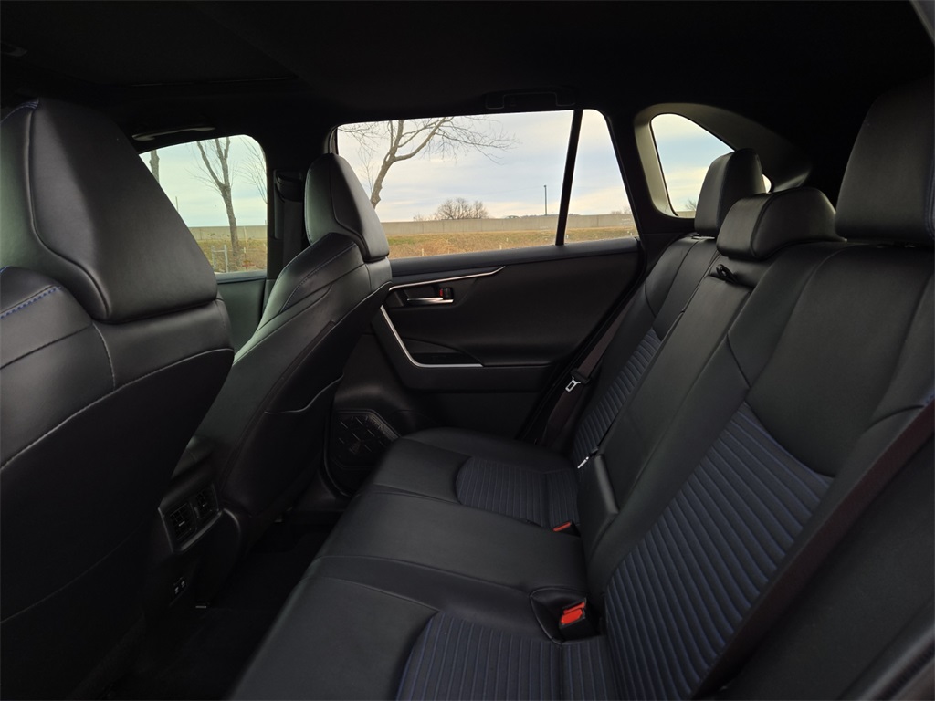 Used 2019 Toyota RAV4 Hybrid For Sale in Farmington, AR