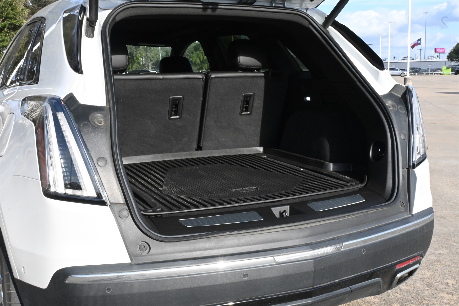 2022 Cadillac XT5 Sport White at Classic Elite Chevrolet Hwy 6