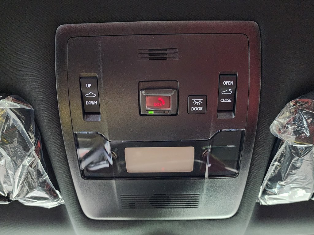 Thumbnail: 2025 Lexus UX - 19