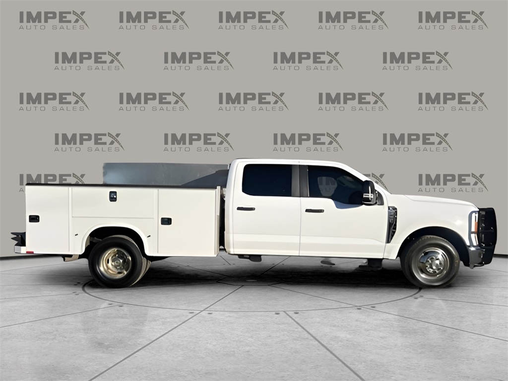 2023 Ford F-350SD XL's photo