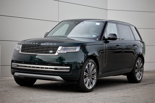 2026 Land Rover Range Rover P400 SE LWB AWD