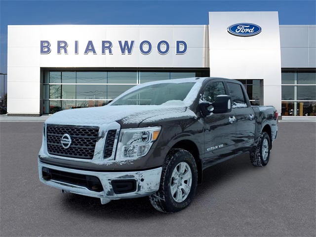 2018 Nissan Titan SV Crew Cab 4WD