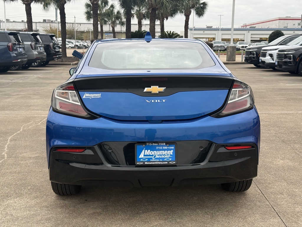 2017 Chevrolet Volt Premier - 11