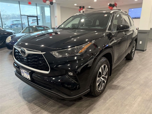 2023 Toyota Highlander XLE AWD