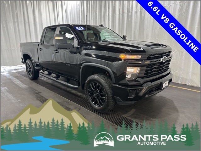 2025 Chevrolet Silverado 2500HD Custom Crew Cab 4WD