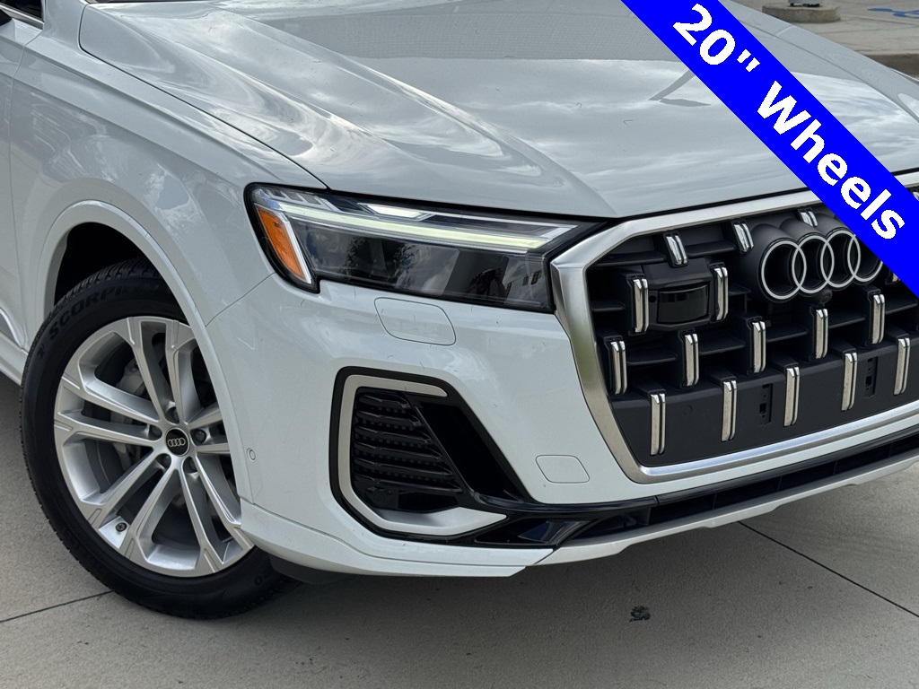 2025 Audi Q7 55 Premium Plus photo 4