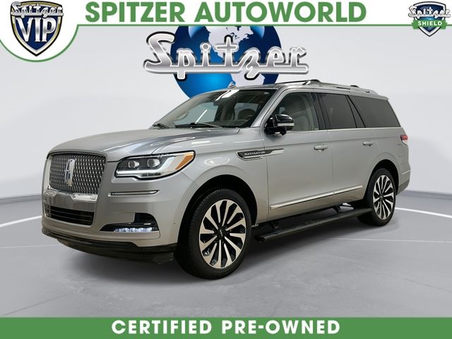 Silver Radiance Metallic Clearcoat 2023 Lincoln Navigator Reserve 4WD SUV / Crossover Four-Wheel Drive Automatic